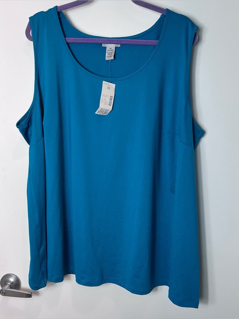 Catherine's Women's Sleeveless Blouse
Blue Scoop Neck Tank Top Size 3X NWT